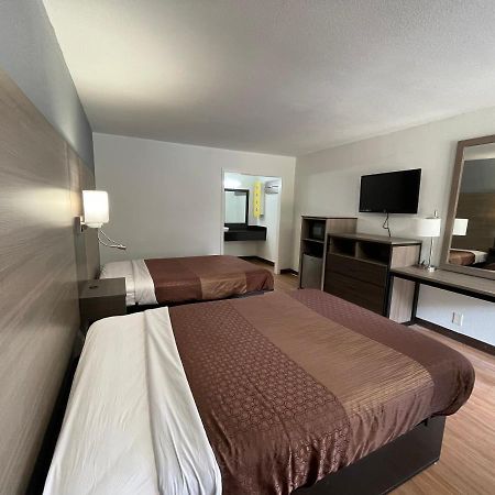 Landmark Hotel Leesville エクステリア 写真