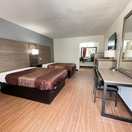 Landmark Hotel Leesville エクステリア 写真