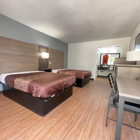 Landmark Hotel Leesville エクステリア 写真