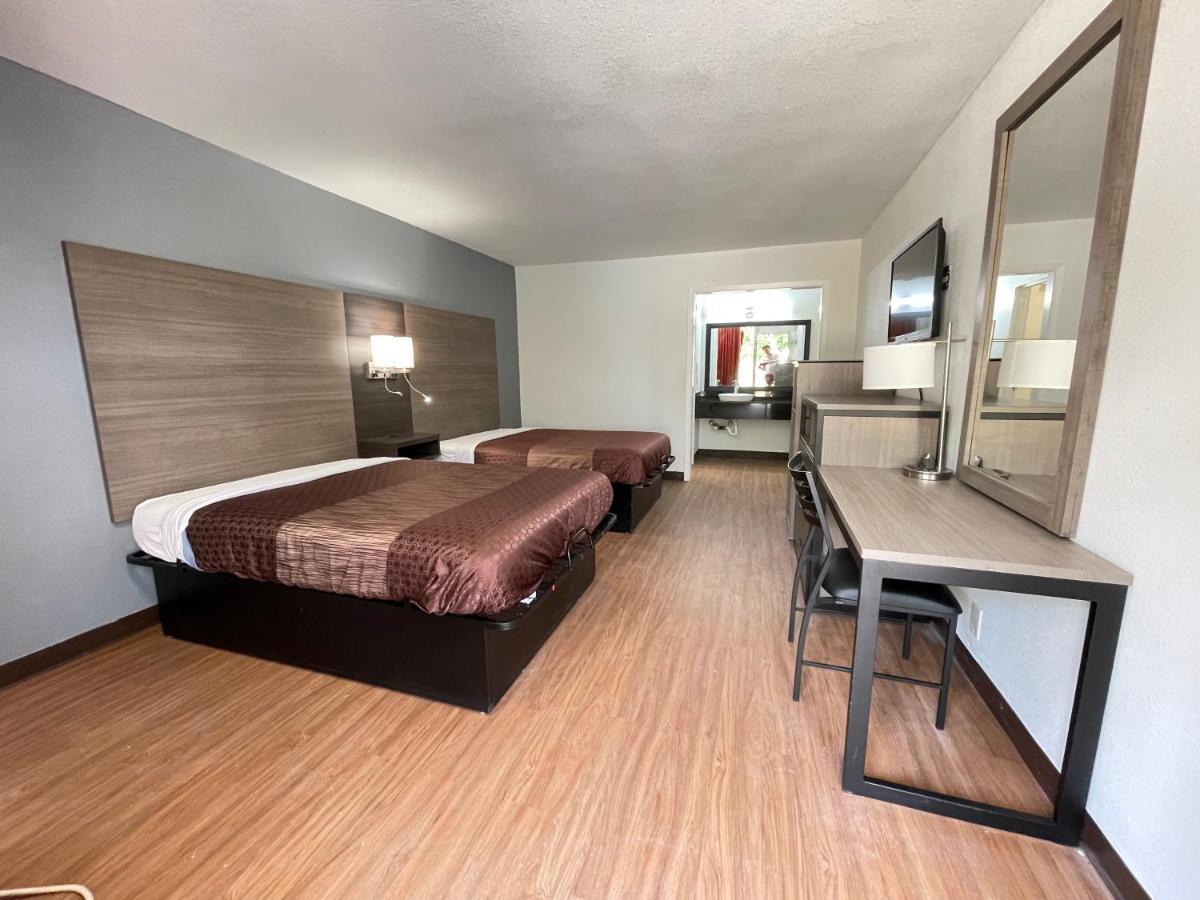 Landmark Hotel Leesville エクステリア 写真