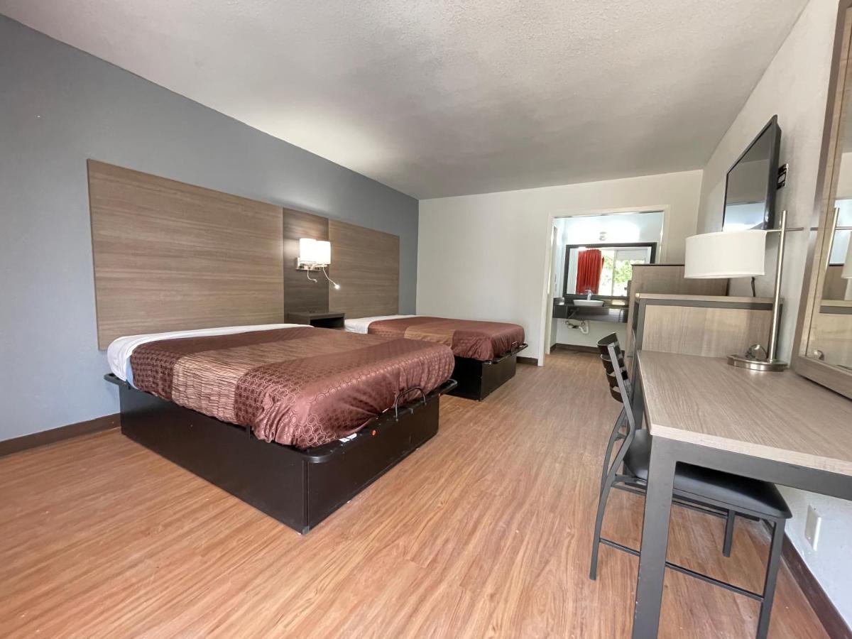 Landmark Hotel Leesville エクステリア 写真