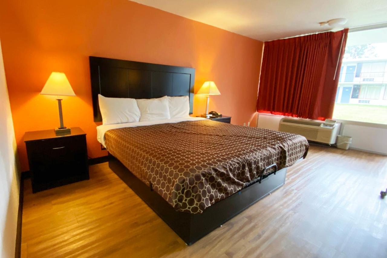 Landmark Hotel Leesville エクステリア 写真