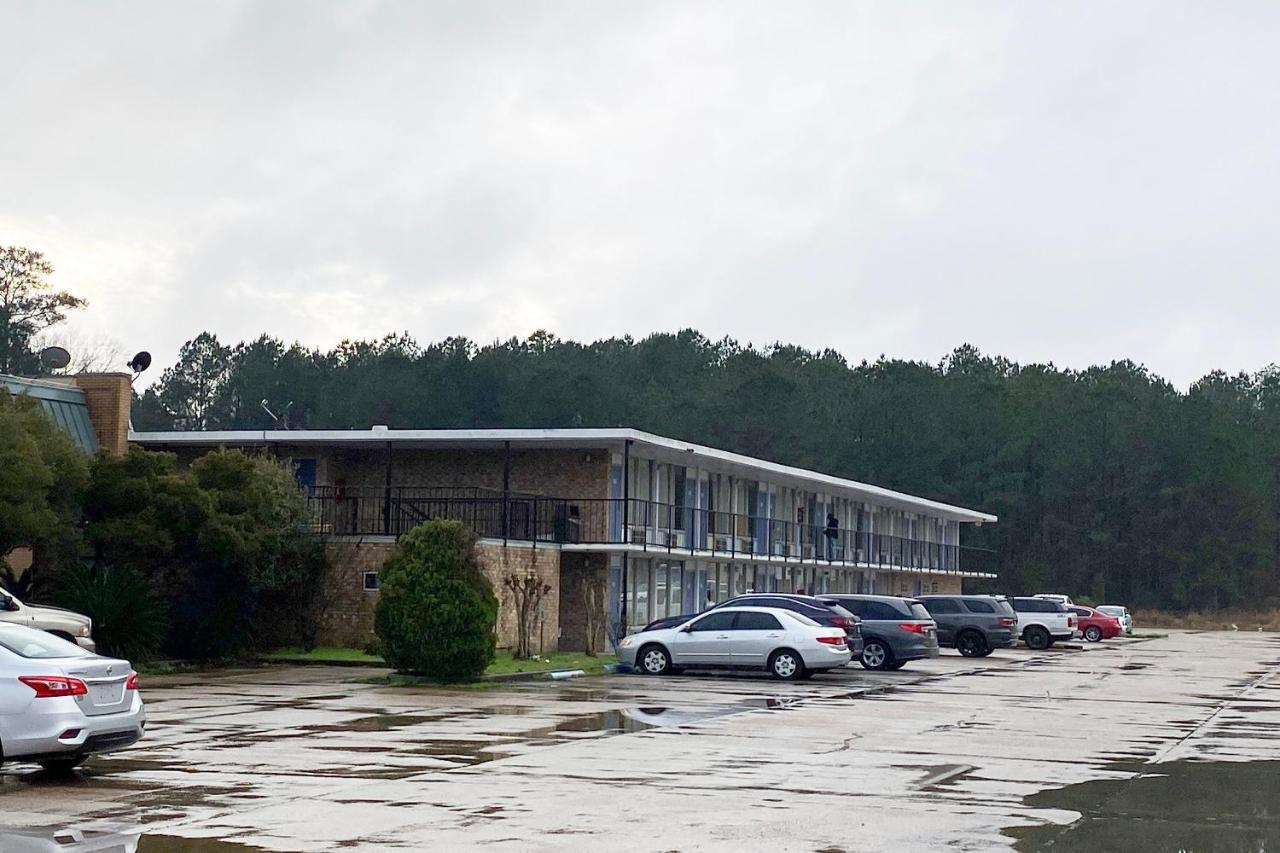 Landmark Hotel Leesville エクステリア 写真