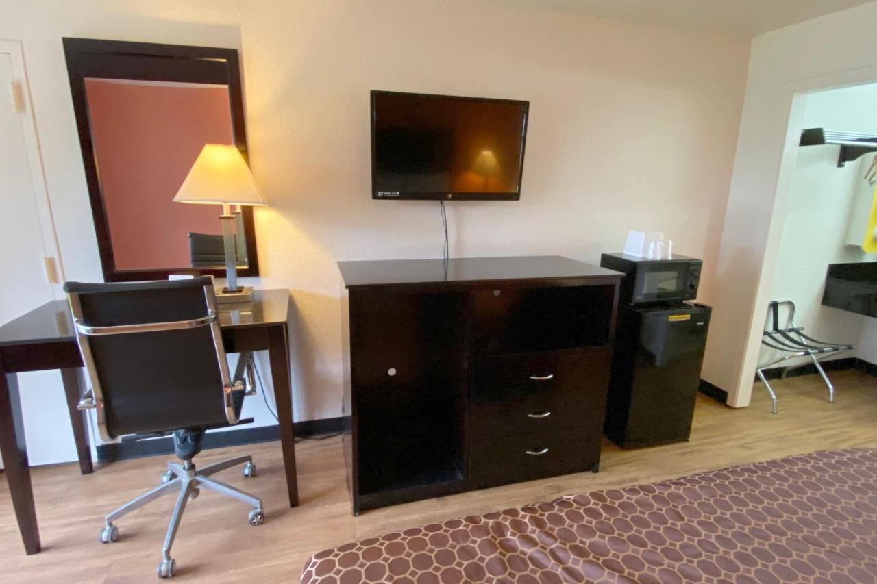 Landmark Hotel Leesville エクステリア 写真